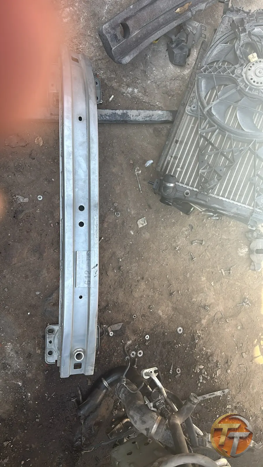 Fiat Doblo ön tampon demiri