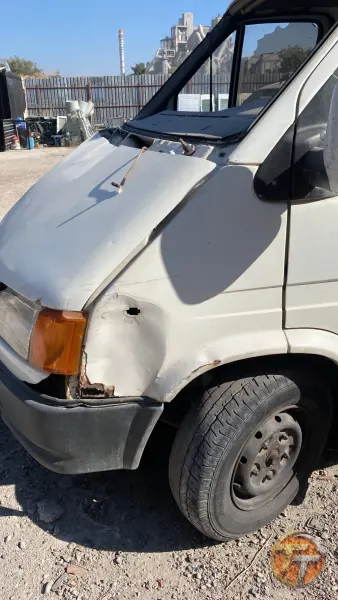 Transit sol çamurluk