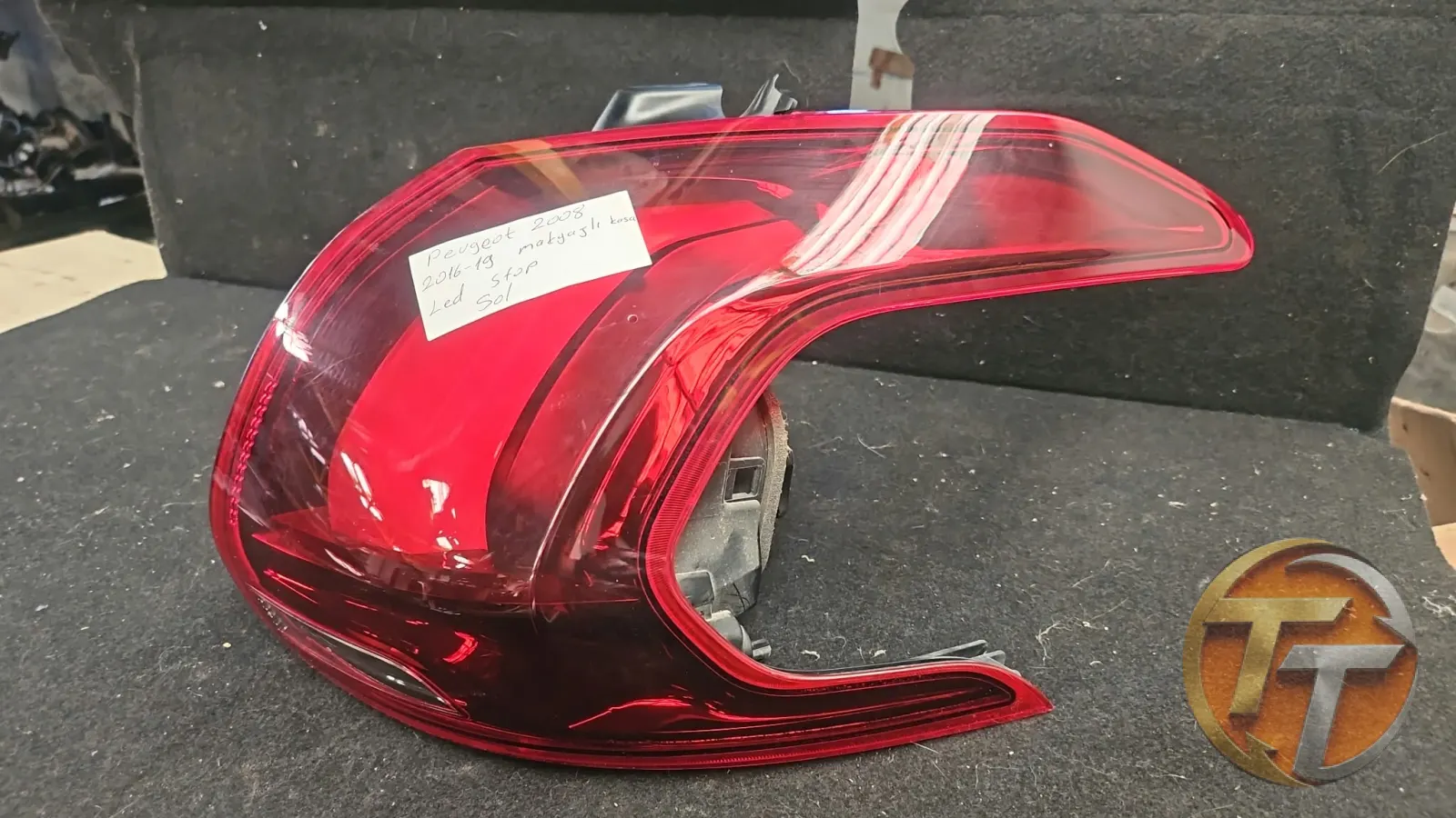 Peugeot 2008 (2016–2019 makyajlı kasa) sağ arka dış LED stop sol