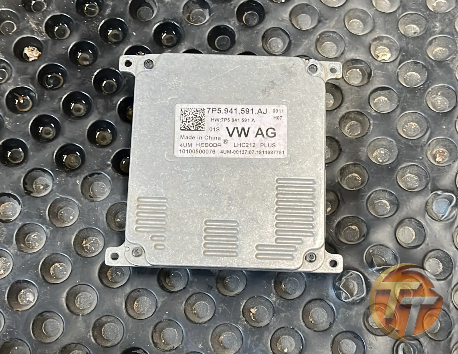 7P5942591AJ  WOLSWAGEN T-ROC POLO GOLF LED FAR BEYNİ