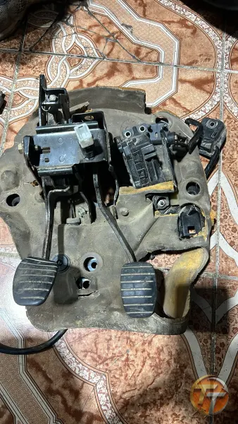 Renault Kango pedal takımı