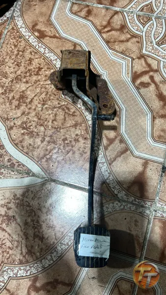 Nisan Micra fren pedalı