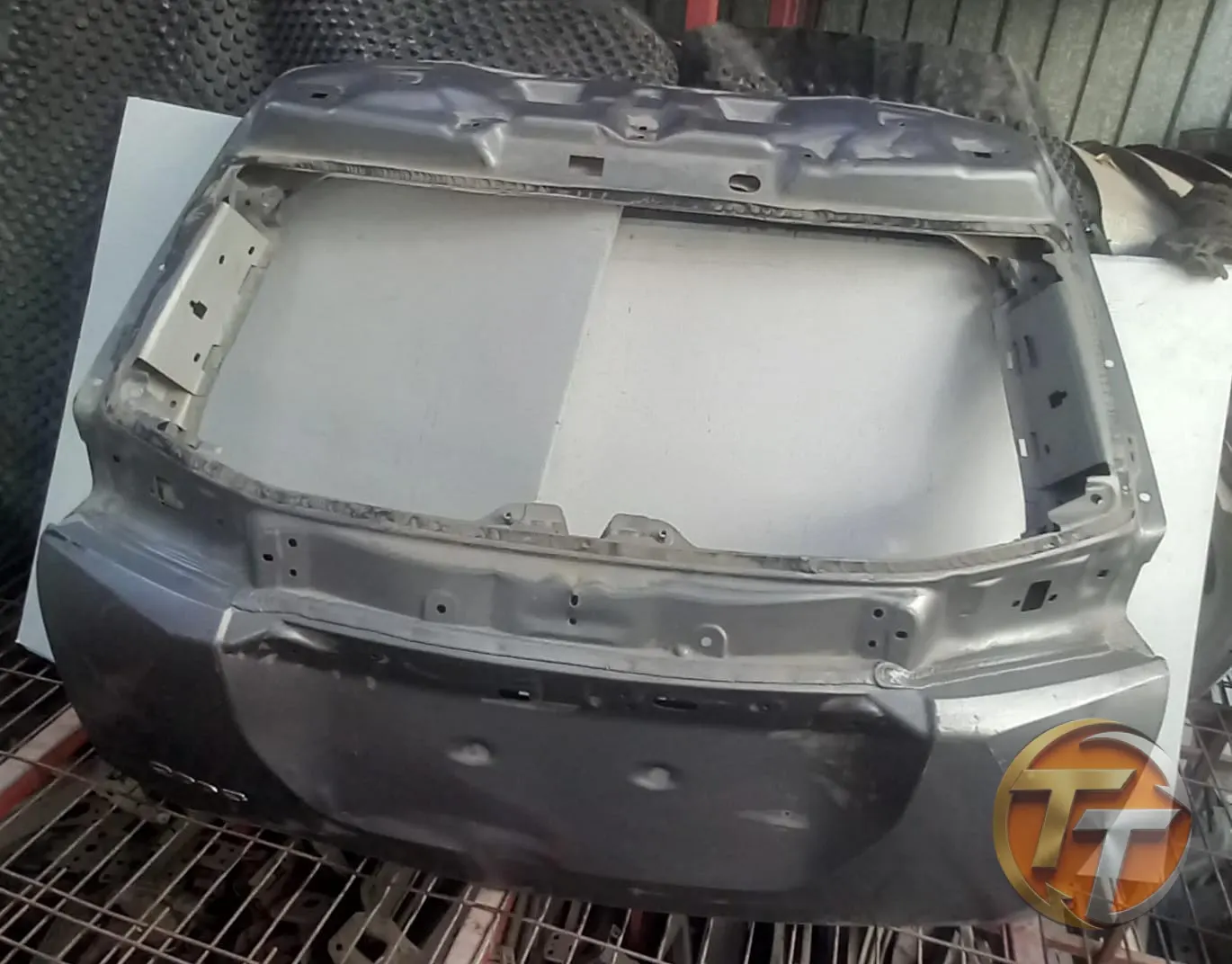 PEUGEOT 2008 ARKA BAGAJ KAPAĞI