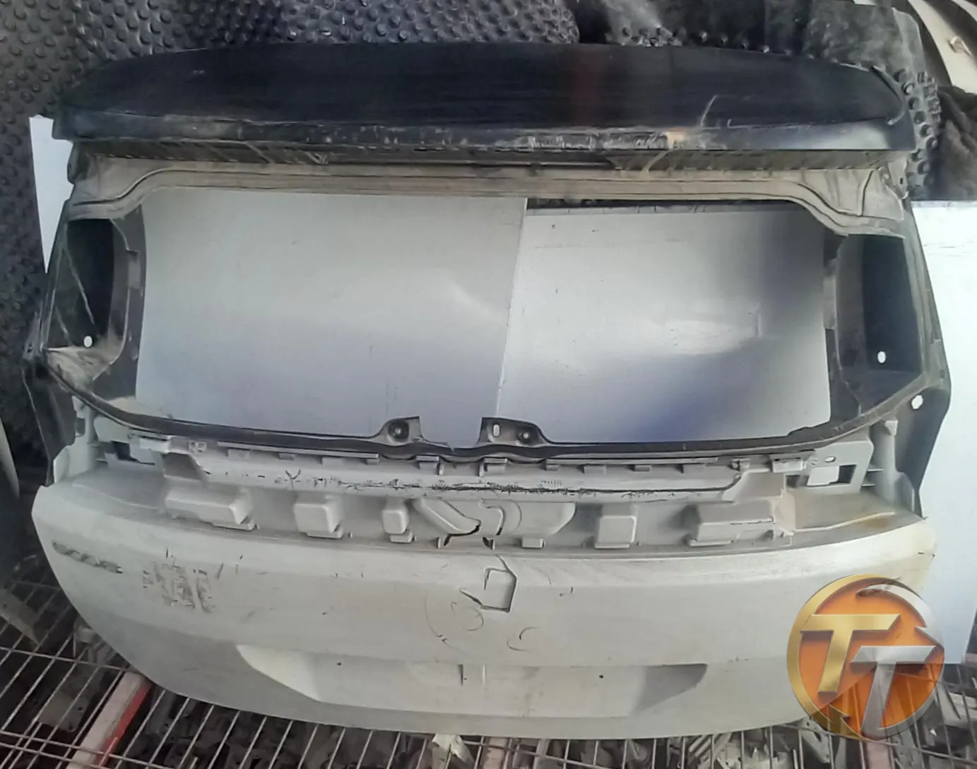PEUGEOT 5008 ARKA BAGAJ KAPAĞI