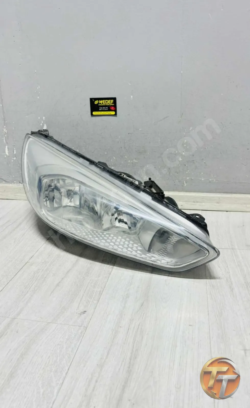 ford focus 3.5 sağ far çikma original