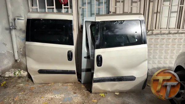 FİAT DOBLO SAĞ SOL DOLU SÜRGÜLÜ KAPI SABİT CAM