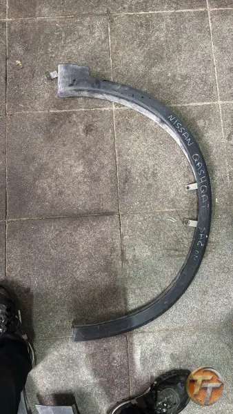 Nissan Qashqai J12 sağ ön dodik