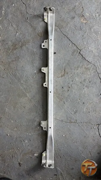 BMW 2 kasa u06 ön panel destek saçı
