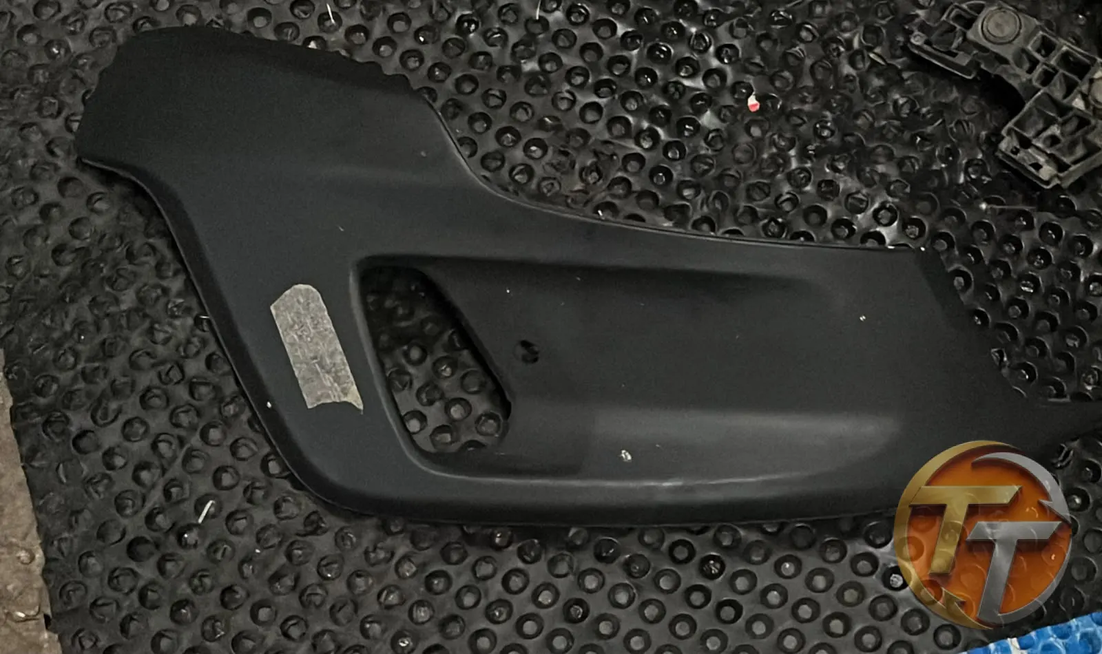 VOLVO V40 (2012-2020) ÖN TAMPON IZGARASI TAMPON ÇERÇEVESİ 31353341