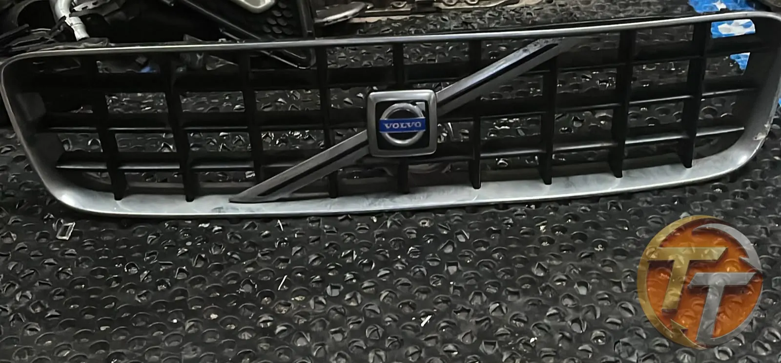VOLVO S40 / V50 (2008-2012) ÖN RADYATÖR PANJURU 30744914