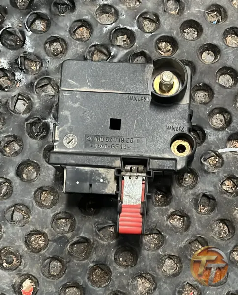MERCEDES W220 BAGAJ BAĞLANTI KUTUSU 000 540 19 50