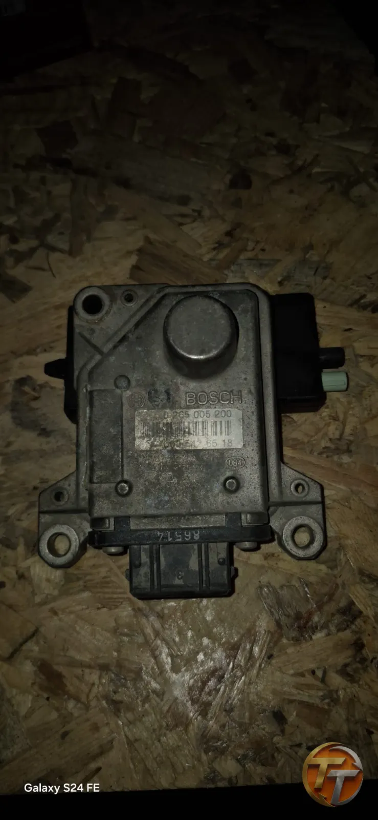 BMW Parça adı: DSC Basınç Sensörü / Dinamik Denge Kontrol Modülü Oem kodu: 3451 6765465 (Bosch: 0 265 005 200) Uyumlu araç modelleri: BMW 5 Serisi: E60 / E61 [2003 – 2010] BMW 6 Serisi: E63 / E64 [2003 – 2010] BMW 7 Serisi: E65 / E66 [2001 – 2008]
