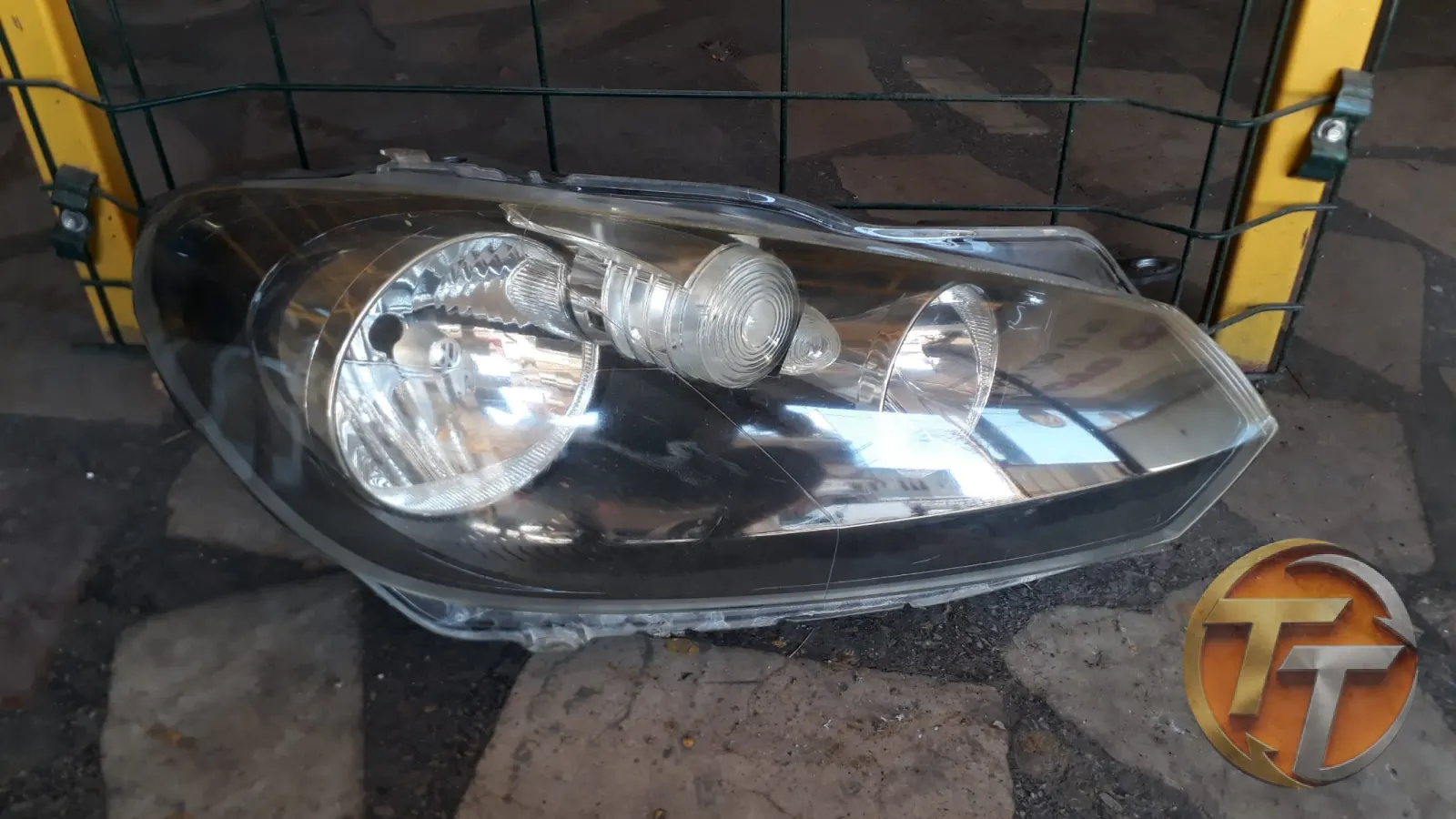 VOLKSWAGEN GOLF 6 SAĞ FAR
