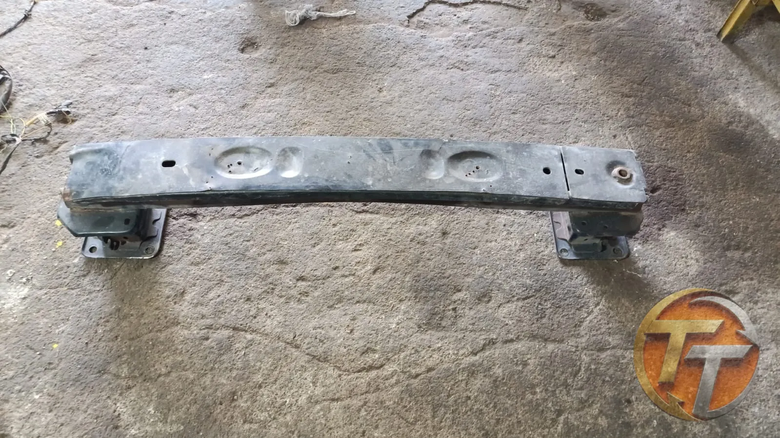 Ford connect ön tampon demiri 2006 model
