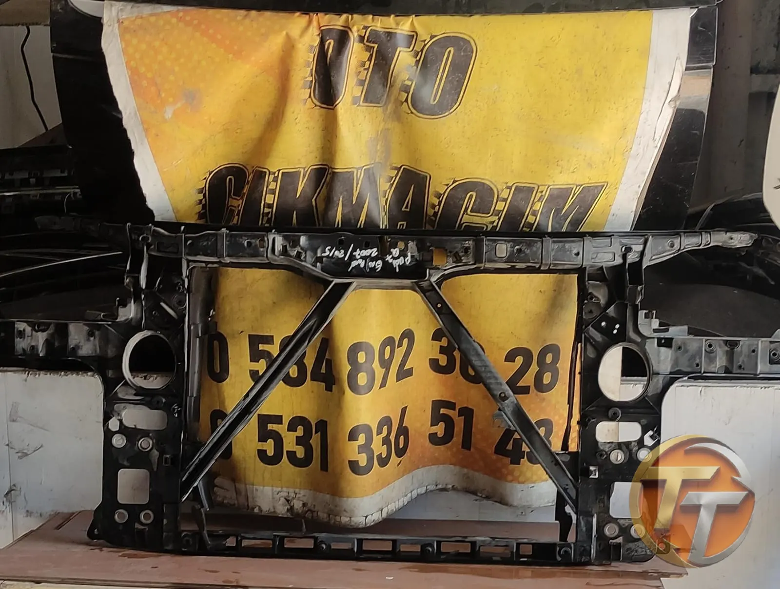 AUDİ Q7 08-12 ÖN PANEL 4L0805594