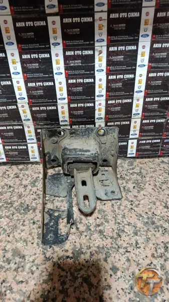Peugeot 301 şanzıman alt kulağı