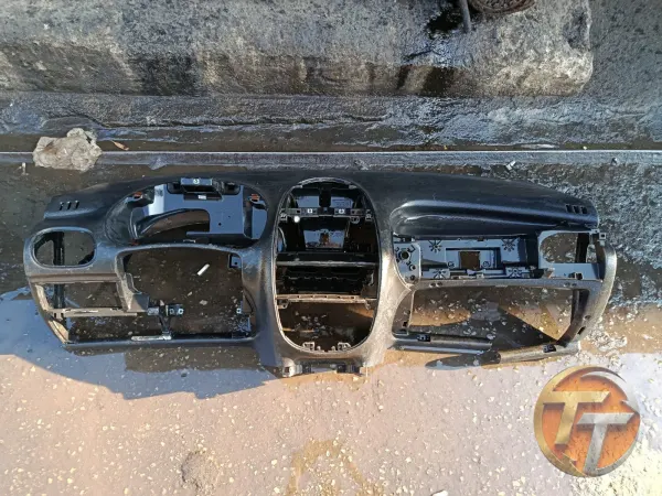 Peugeot 206 göğüslük