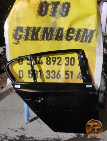 BMW 1 SERİSİ E87 SAĞ ARKA KAPI