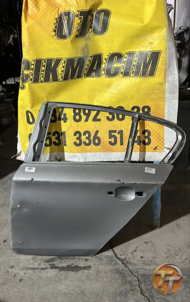 BMW 1 SERİSİ E87 SOL ARKA KAPI