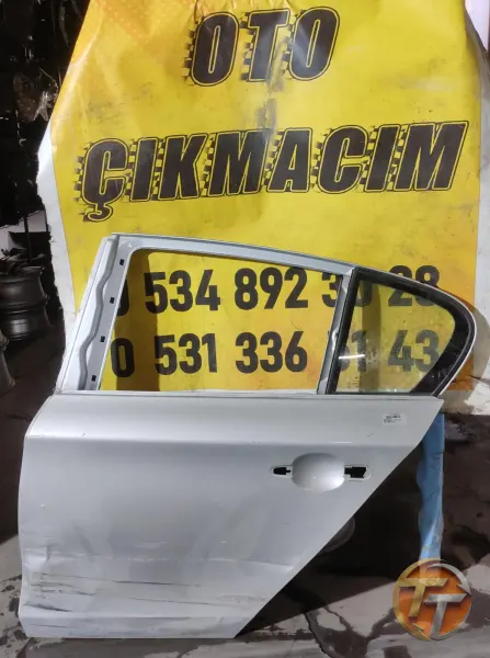 BMW 1 SERİSİ E87 SOL ARKA KAPI