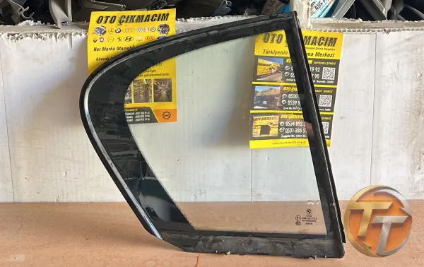 BMW 1 SERİSİ F20 SAĞ ARKA KELEBEK CAMI