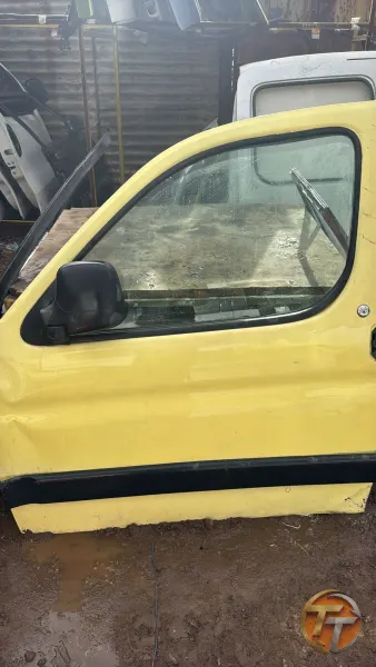 Sarı Ön Kapı