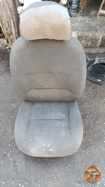 Peugeot partner sağ ön koltuk
