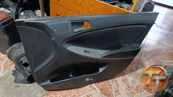Hyundai Accent Blue sağ kapı döşemesi
