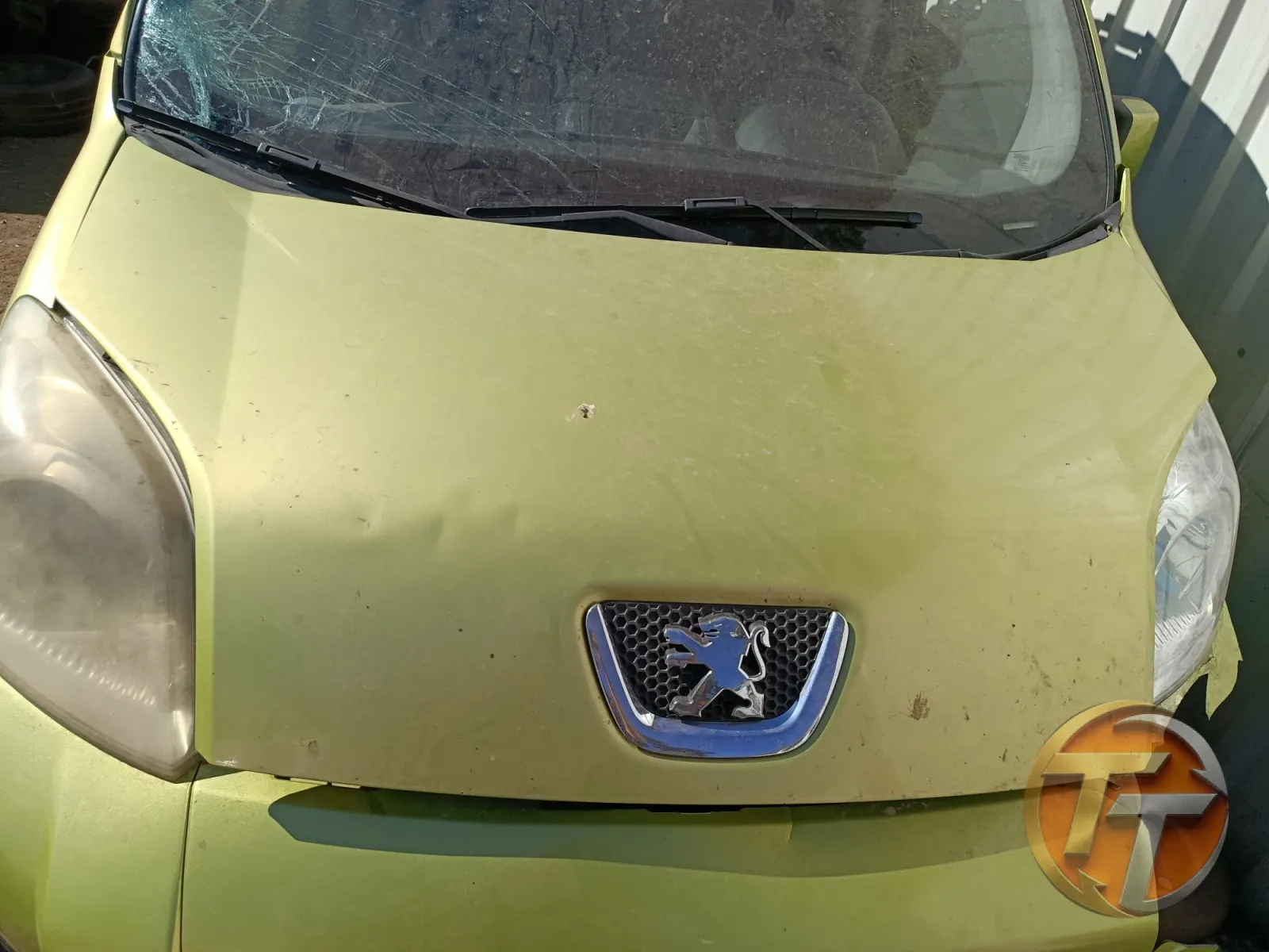 Peugeot bipper ön kaput