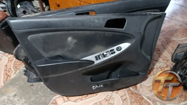 Hyundai Accent Blue sol kapı döşemesi