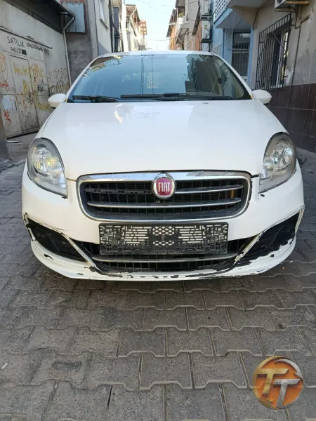 Fiat lines ön tampon