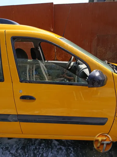 Dacia logan sağ ön  kapı