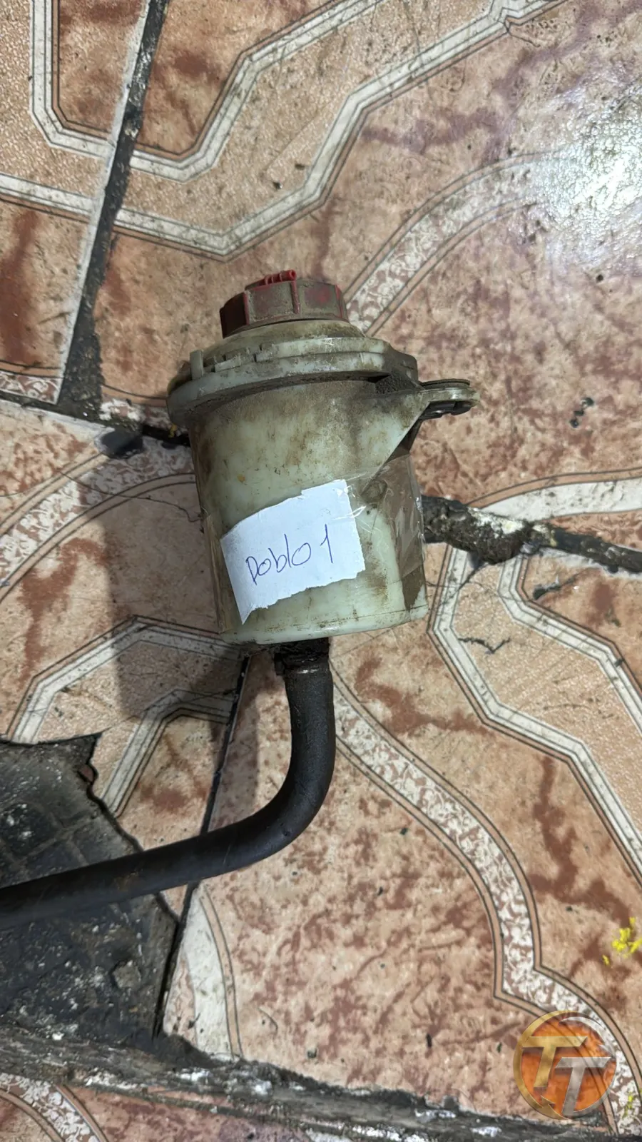 Doblo bir direksiyon haznesinin yağ