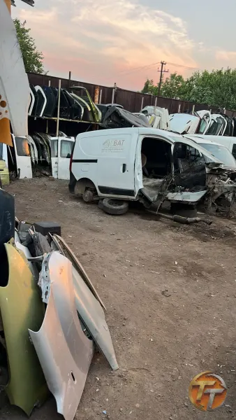 Çeşitli Çıkma Kaporta Parçaları
