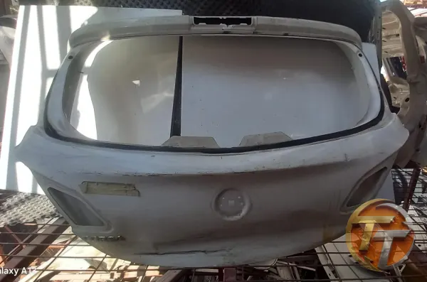 OPEL CORSA E BAGAJ KAPAĞI