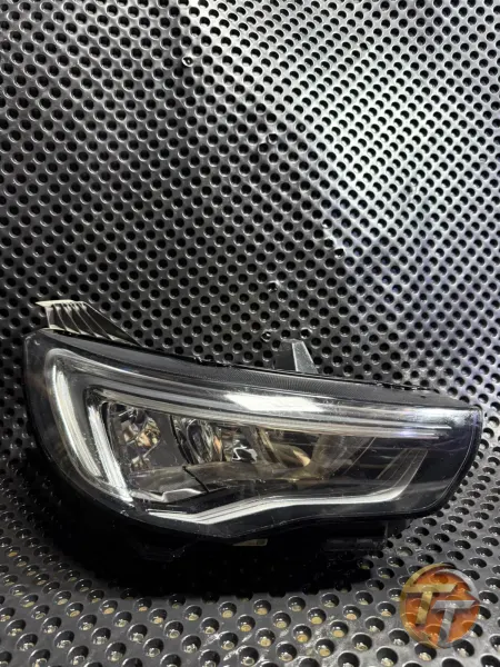 OPEL GRANDLAND X SAĞ FAR