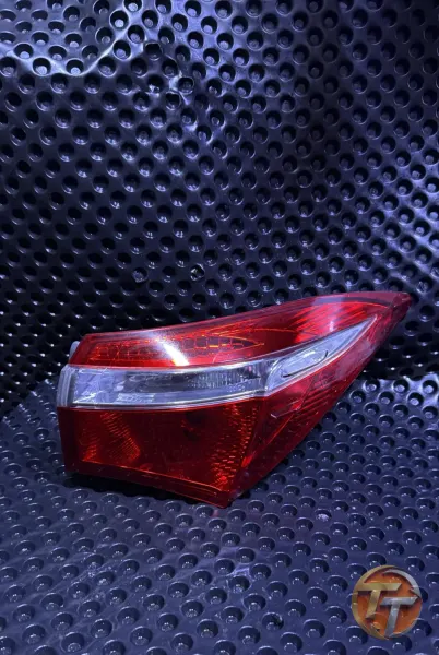 TOYOTA COROLLA SAĞ STOP