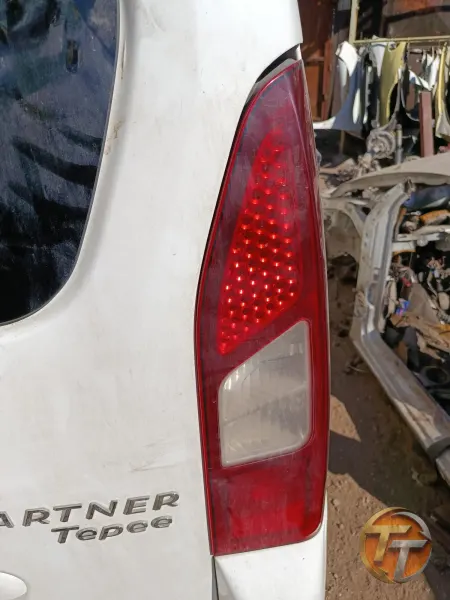 Peugeot partner tepe sağ arka stop