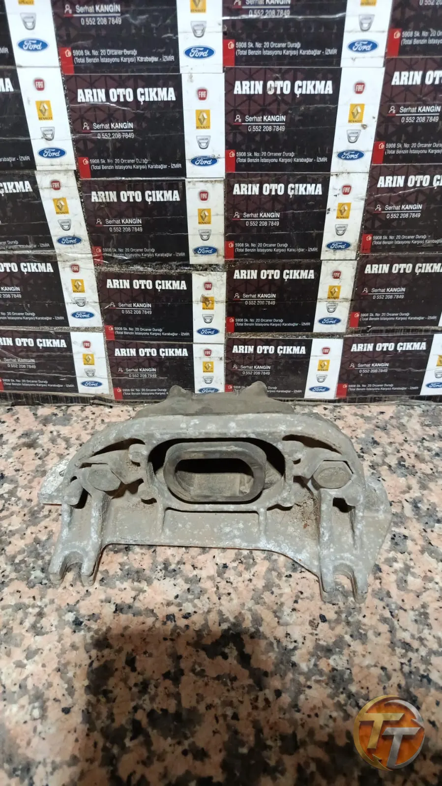 Renault Megane 2  sol motor kulağı