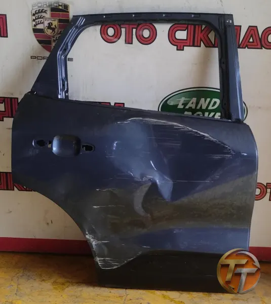 FORD KUGA 2023 SAĞ ARKA KAPI