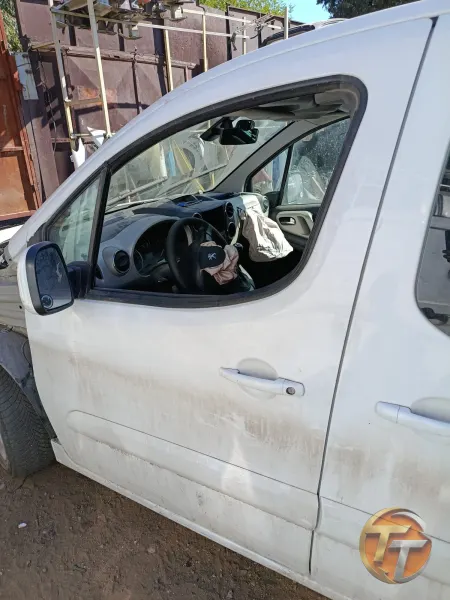 Peugeot sol ön kapı orijinal hatasız