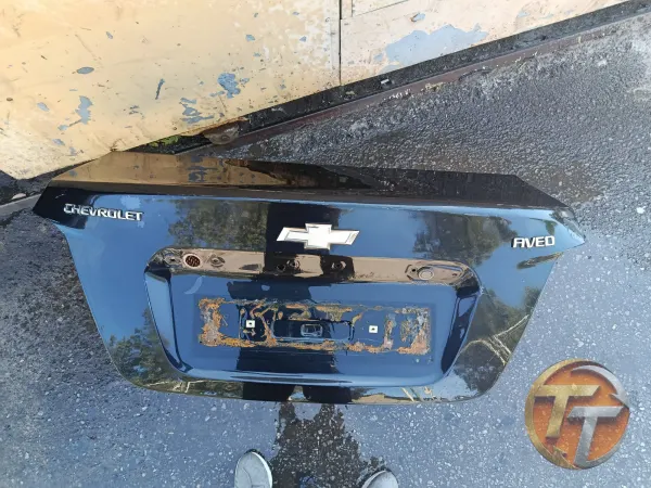 Chevrolet avo bagaj kapağı