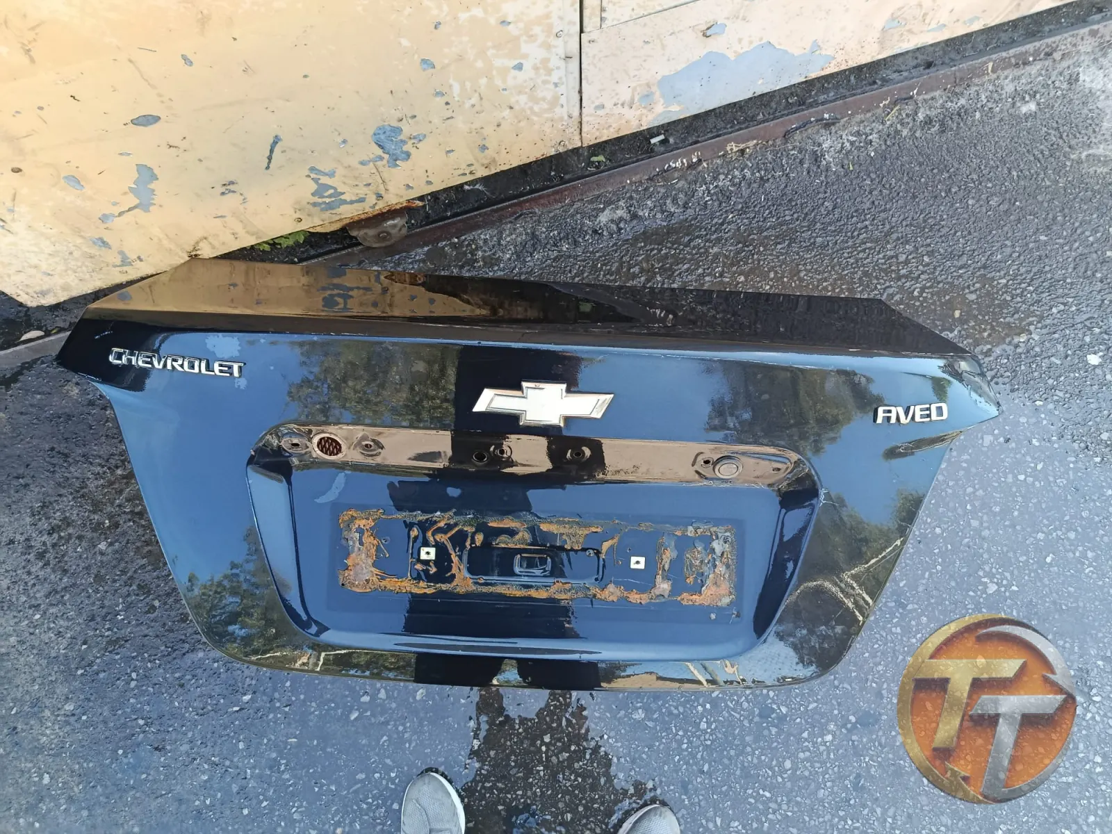 Chevrolet avo bagaj kapağı