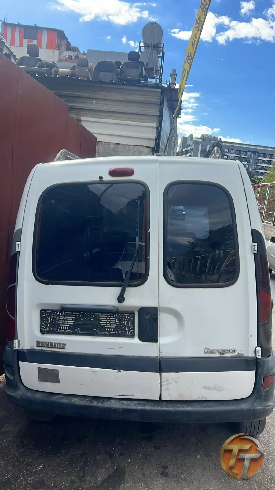 Renault Kango sağ sol bagaj kapağı
