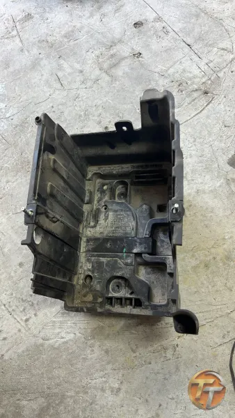 Ford Curier akü kabı