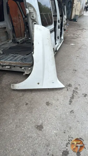 Doblo bir sol ön çamurluk