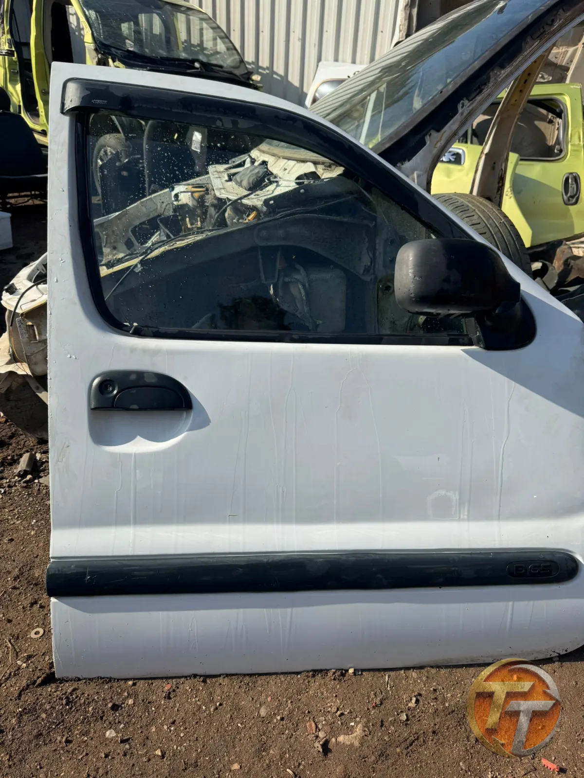 Kangoo bir sağ ön kapı