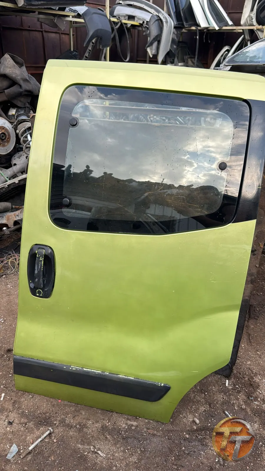 Peugeot piper sol arka kapı