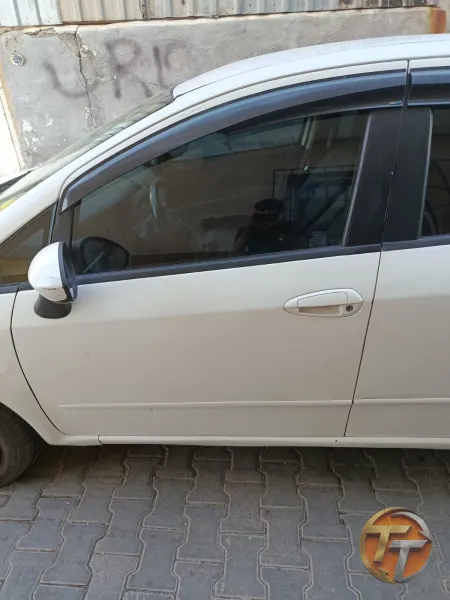 Fiat linea  sol ön kapı