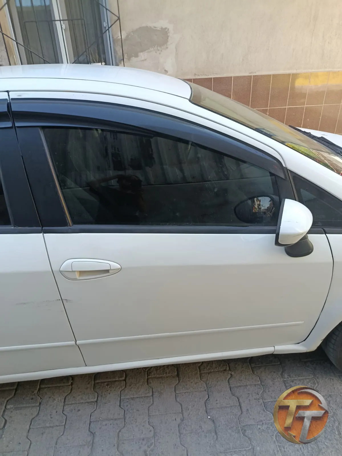Fiat linea sağ ön kapı